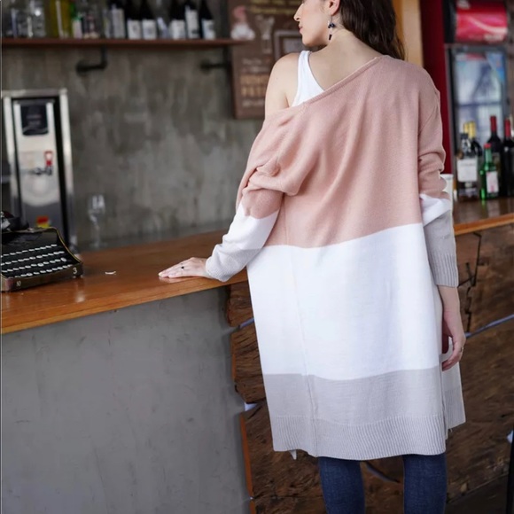 GRACEY’S / Color Block Oversized Pullover Cardigan - Picture 2 of 6